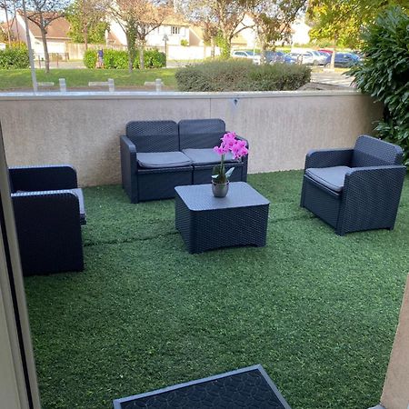 Logement Entier Chambre+Salon + Jardin & Terrasse Les Ulis Exterior photo